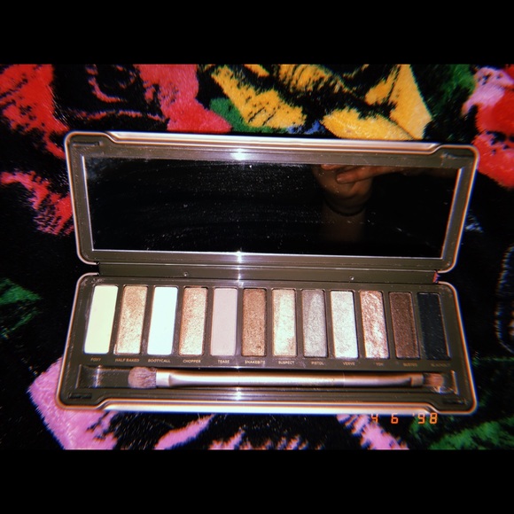Eyeshadow palettes
